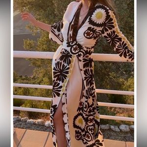 Zara Midi dress size S overthrow W/print.